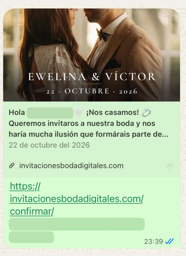 Invitación de boda por WhatsApp tal como llega al chat, con la foto de la pareja, sus nombres, la fecha y el mensaje con el nombre del invitado